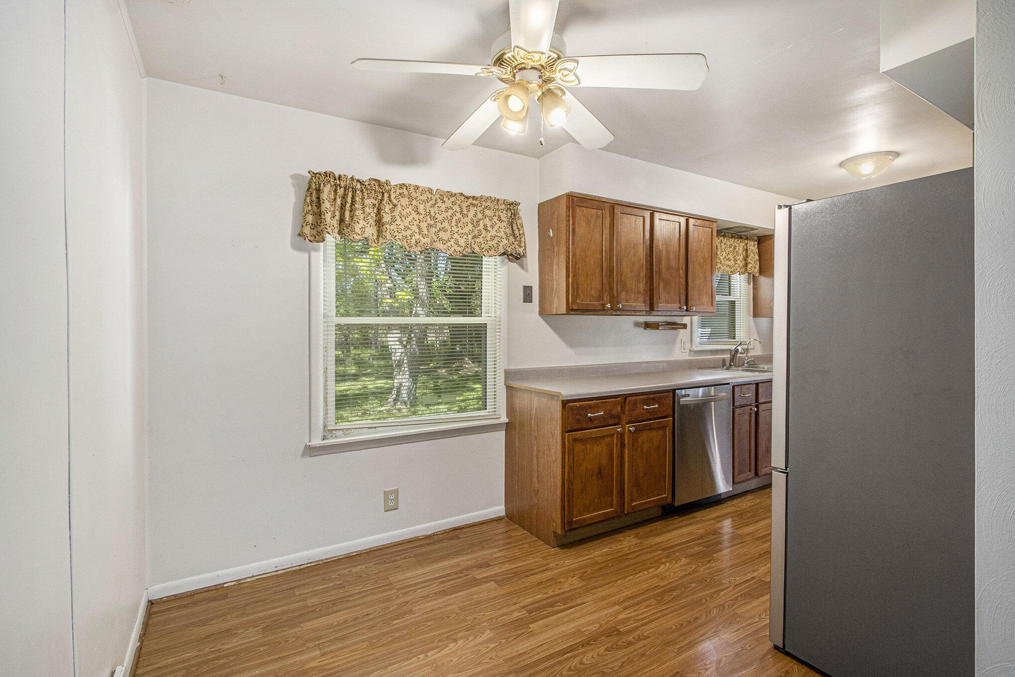 Vicksburg, Michigan 49097, United States, 3 Bedrooms Bedrooms, ,1 BathroomBathrooms,Residential,Active,128015