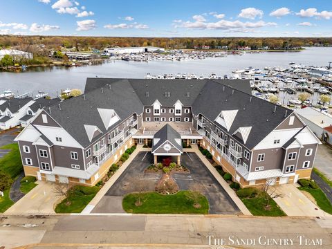 917 W Savidge Street Unit 15, Spring Lake, MI 49456 - MLS#: 25020258