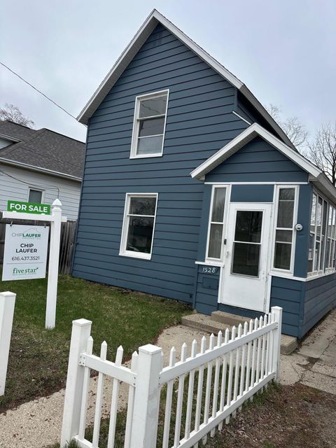 1528 Alpine Avenue NW, Grand Rapids, MI 49504 - MLS#: 25015575