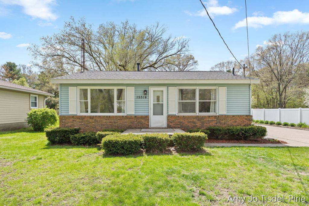 Photo of 15514 Mercury Drive, Grand Haven, MI 49417 (MLS # 26018839)