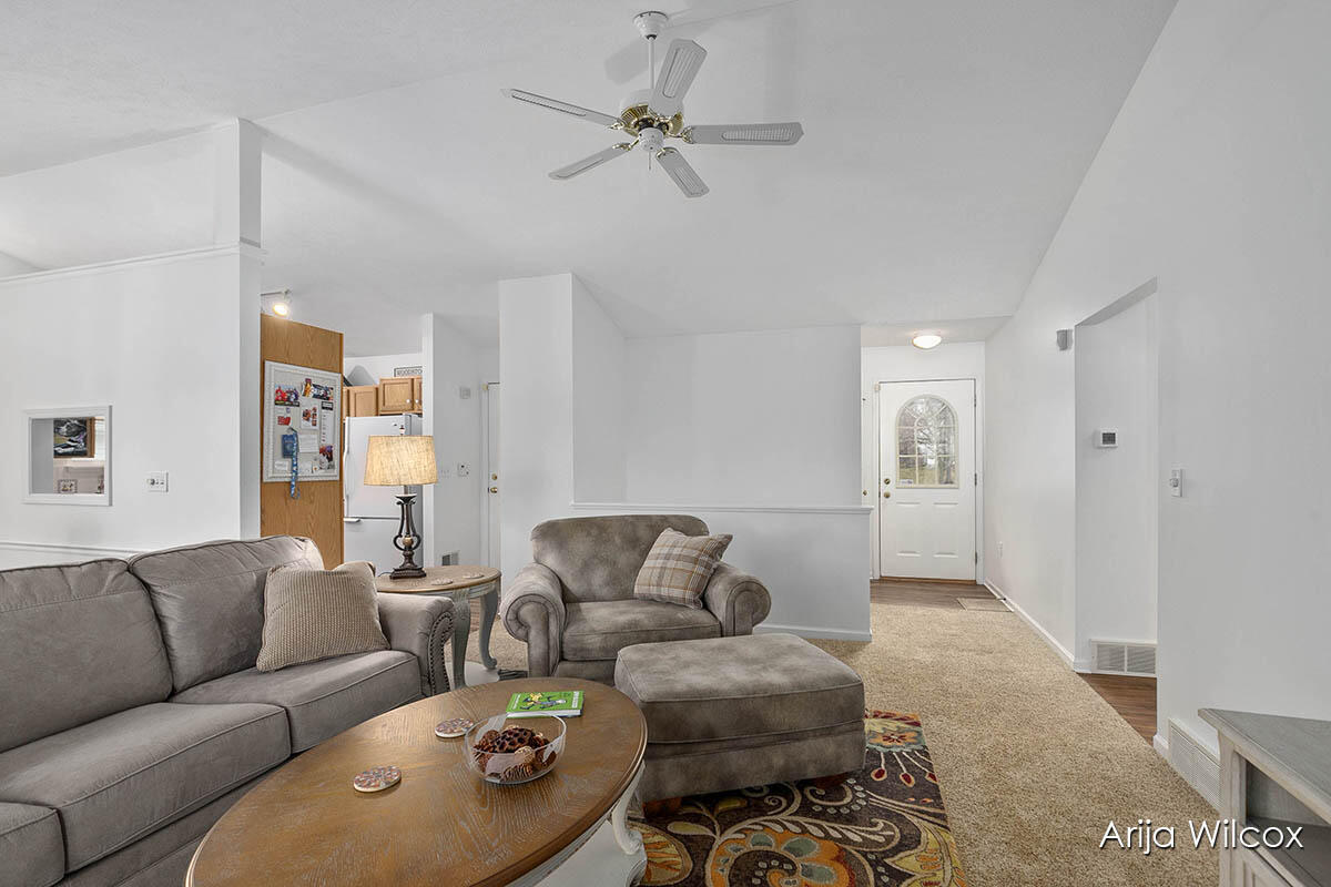 Photo 6 of 41 of 192 Rollingwood Drive house