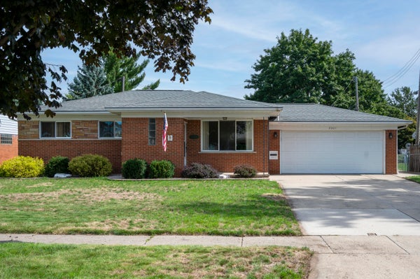 8921 ARDEL DR, STERLING HEIGHTS, MI 48314 - Image 25d29edecdb39a1ae32b17433fd64a7c/1750350099