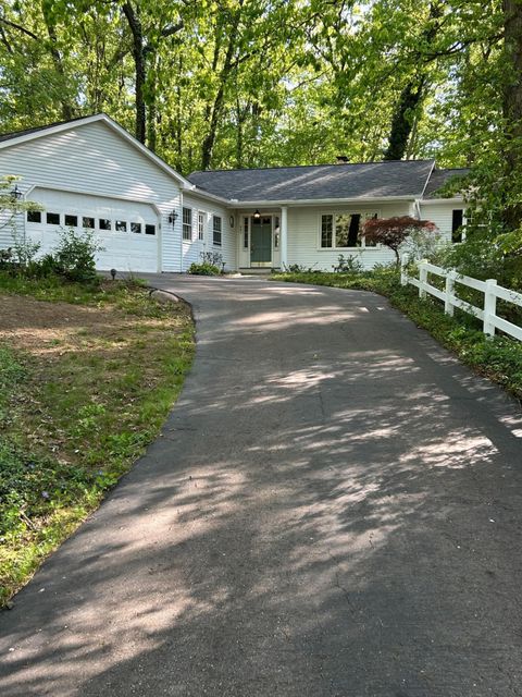 MLS: 25022745