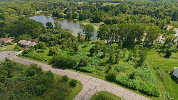 2686 LAKELAND DR, BERRIEN SPRINGS, MI 49103 - Image 25f94cff931dbe2c3316aa551f0ebfaa/805474873