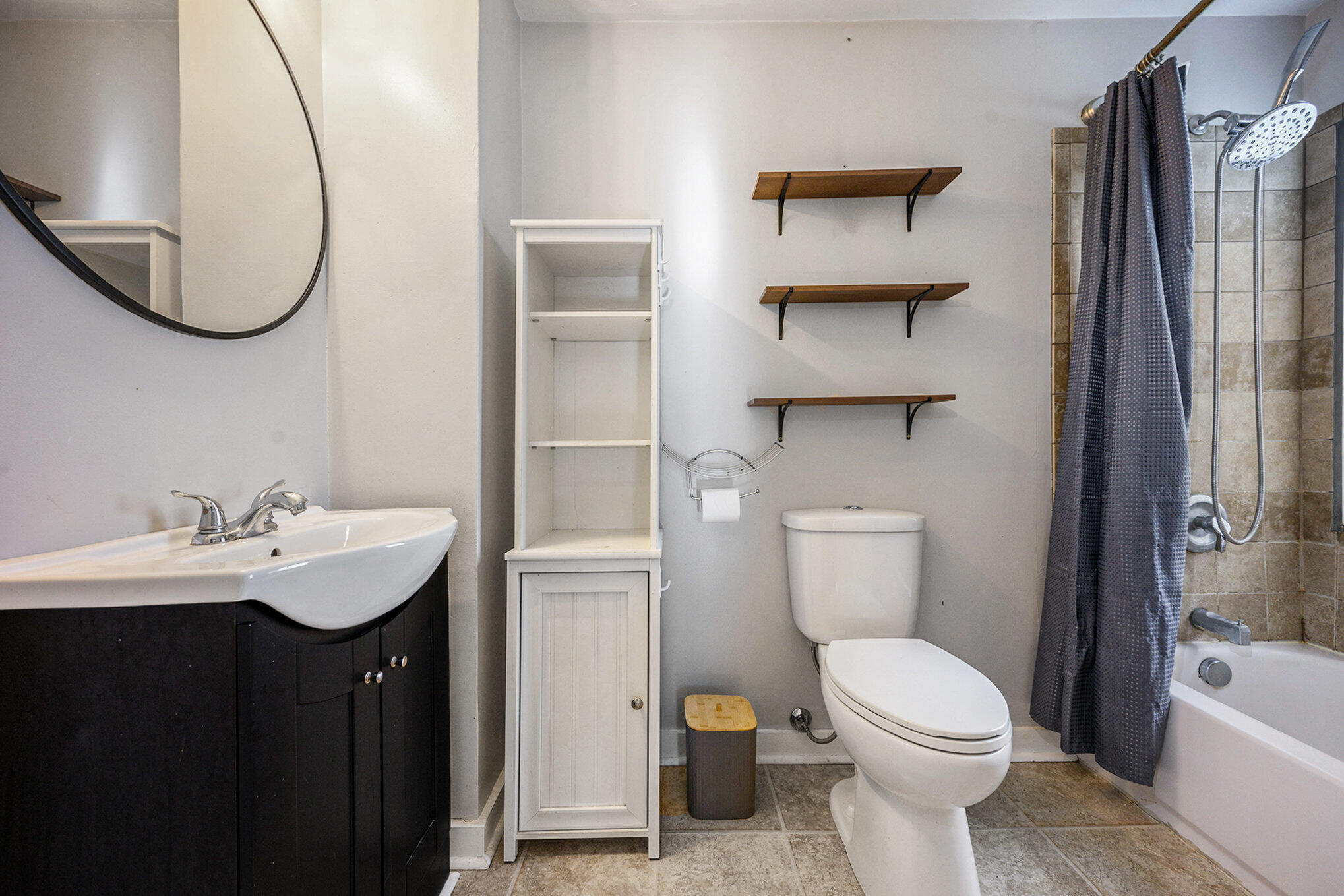 Battle Creek, Michigan 49015, United States, 2 Bedrooms Bedrooms, ,1 BathroomBathrooms,Residential,Active,248066