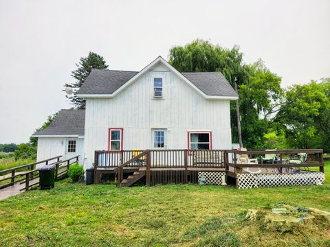 Photo of 4919 N Victory Corner Road, Ludington, MI 49431 (MLS # 25041927)