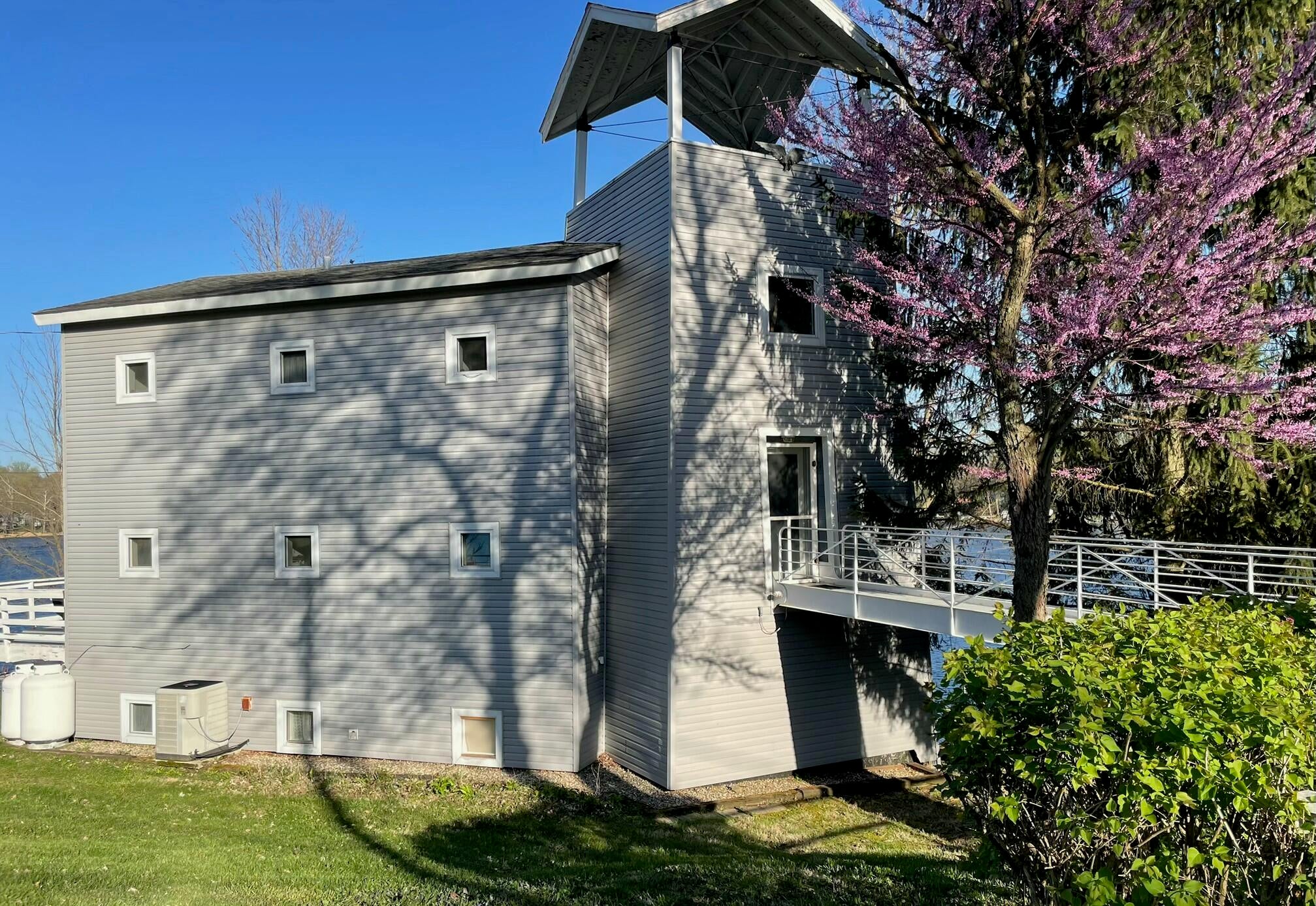 Listing 11