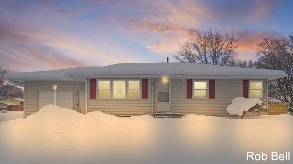 Photo of 700 Baldwin Street, Jenison, MI 49428 (MLS # 26003370)
