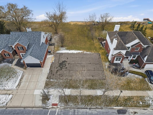 36566 N POINTE DR, NEW BALTIMORE, MI 48047 - Image 26977e5c2c1bc4eafb3cb1d490cda30f/1638002856