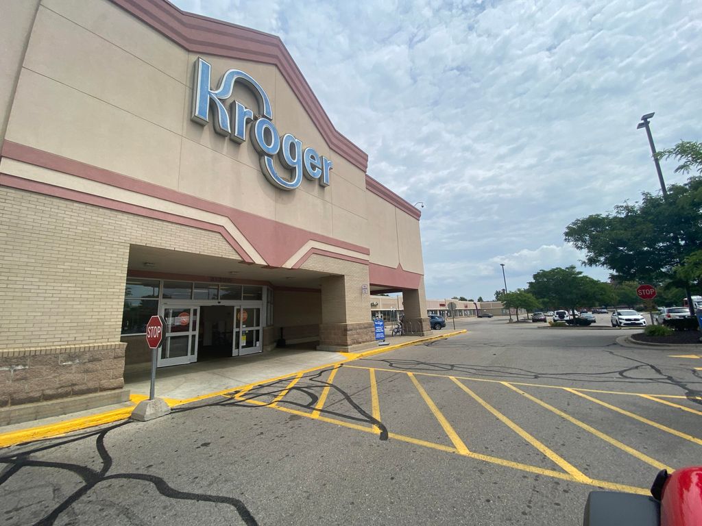 Photo of 31260 Michigan Avenue, Westland, MI 48186 (MLS # 26005189)