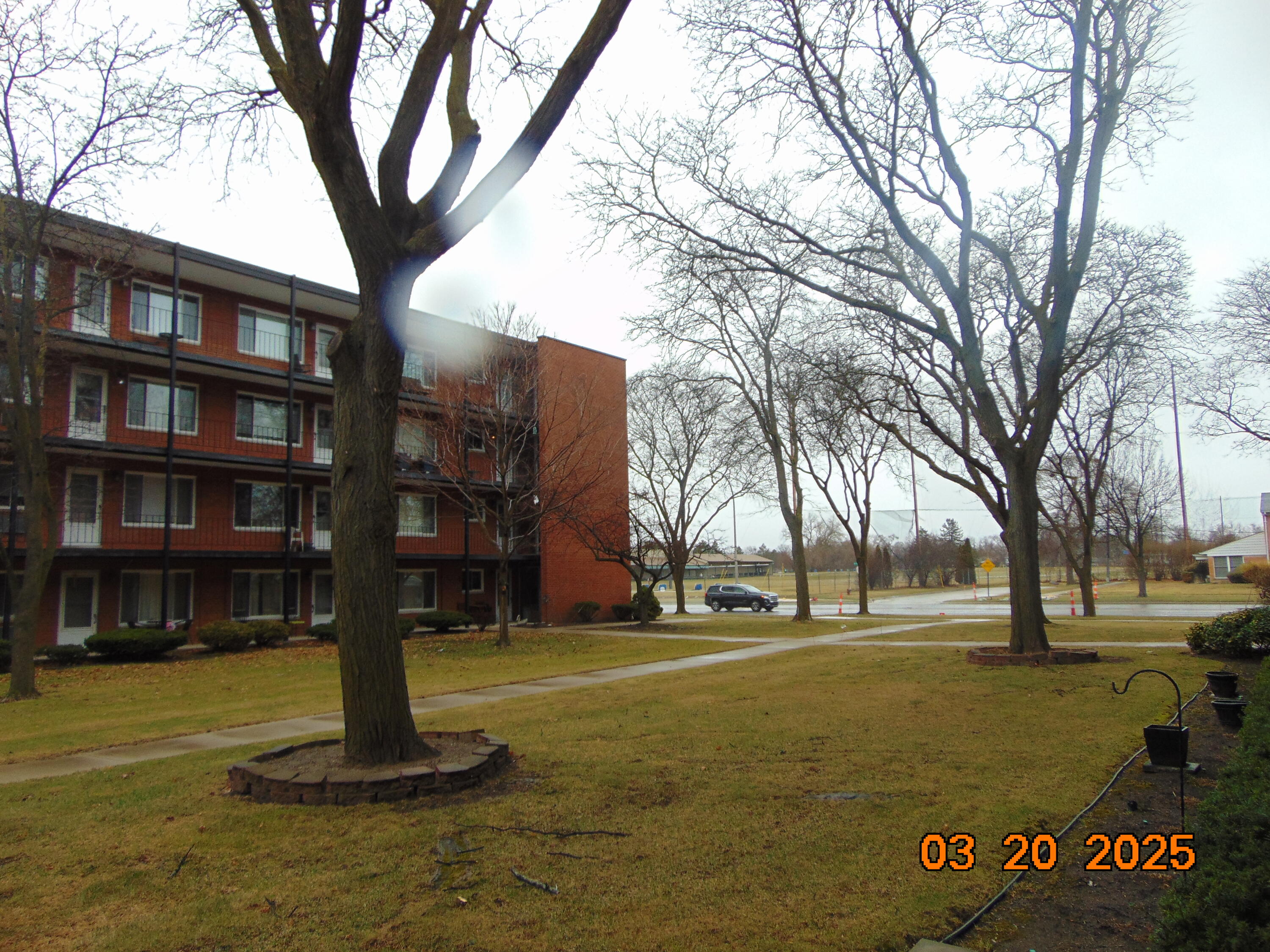 2915 W 13 Mile Road