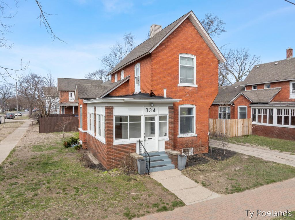 Photo of 334 Central Avenue, Holland, MI 49423 (MLS # 26011889)