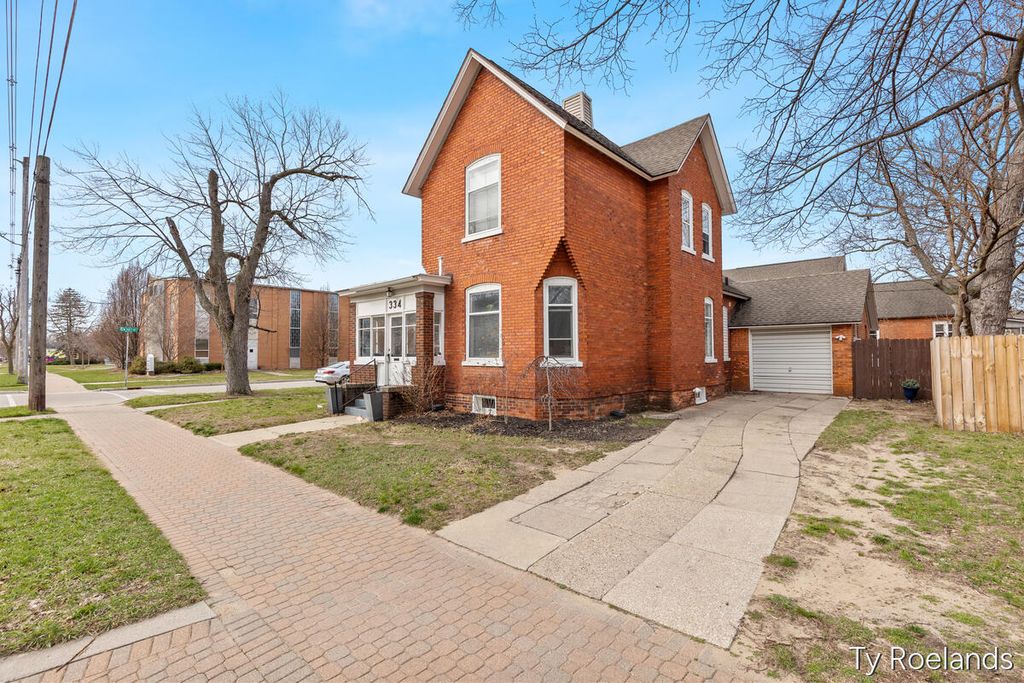 Photo of 334 Central Avenue, Holland, MI 49423 (MLS # 26011889)