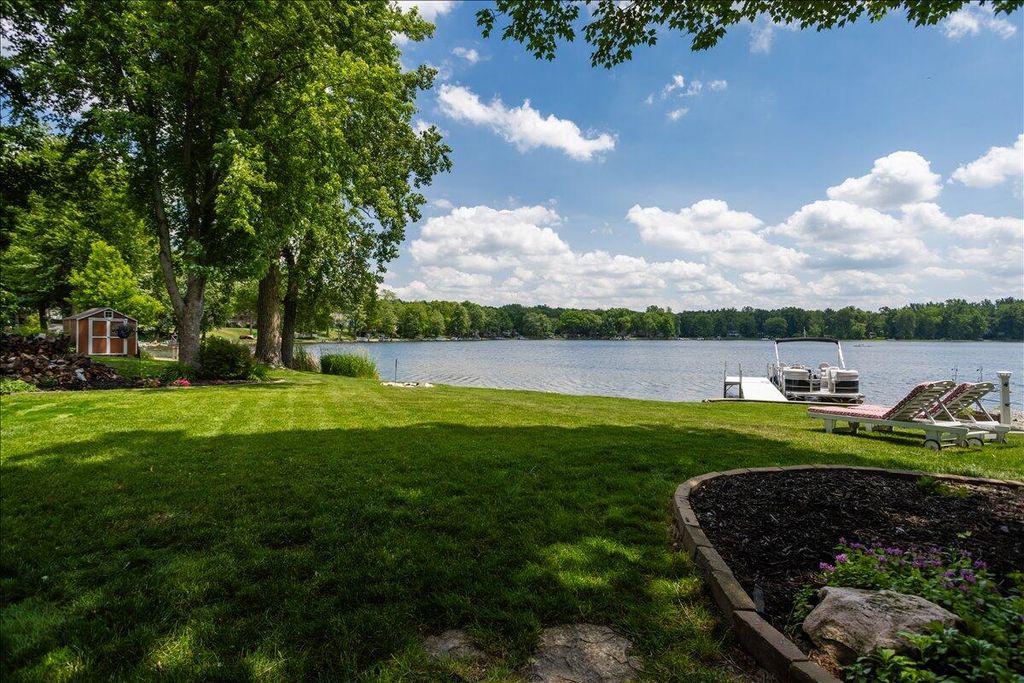 Photo of 8360 Bay Drive NE, Rockford, MI 49341 (MLS # 26008209)