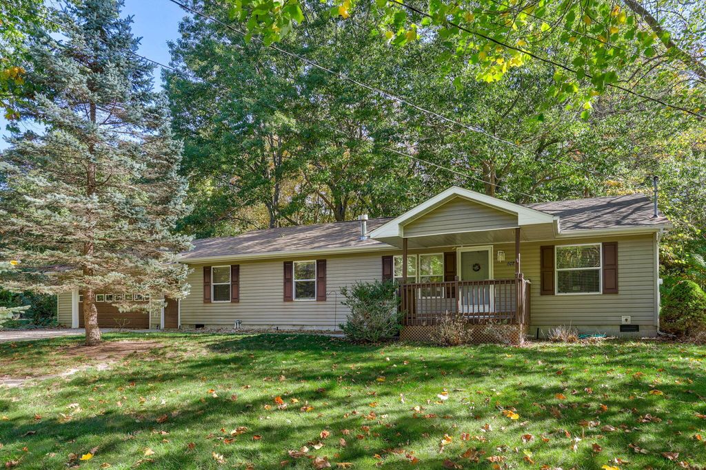 Photo of 608 Kentucky Avenue, South Haven, MI 49090 (MLS # 26005112)
