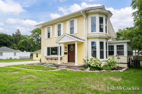 Photo for 923 N Hudson Street SE