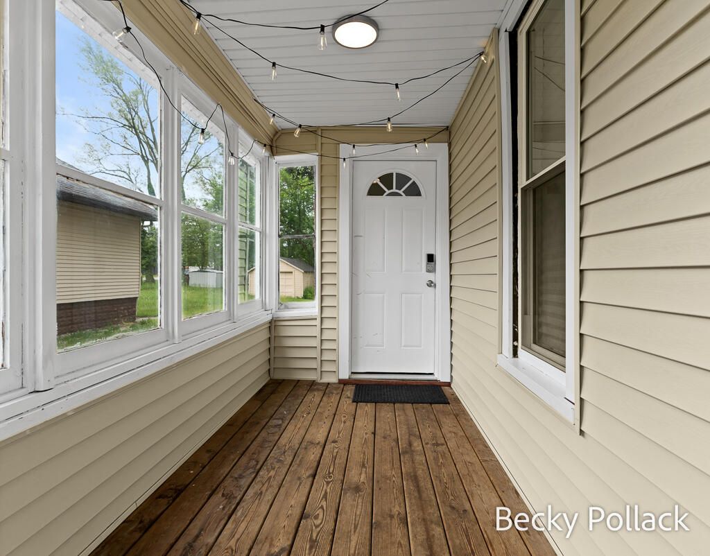 Photo of 354 W 21st Street, Holland, MI 49423 (MLS # 26023587)