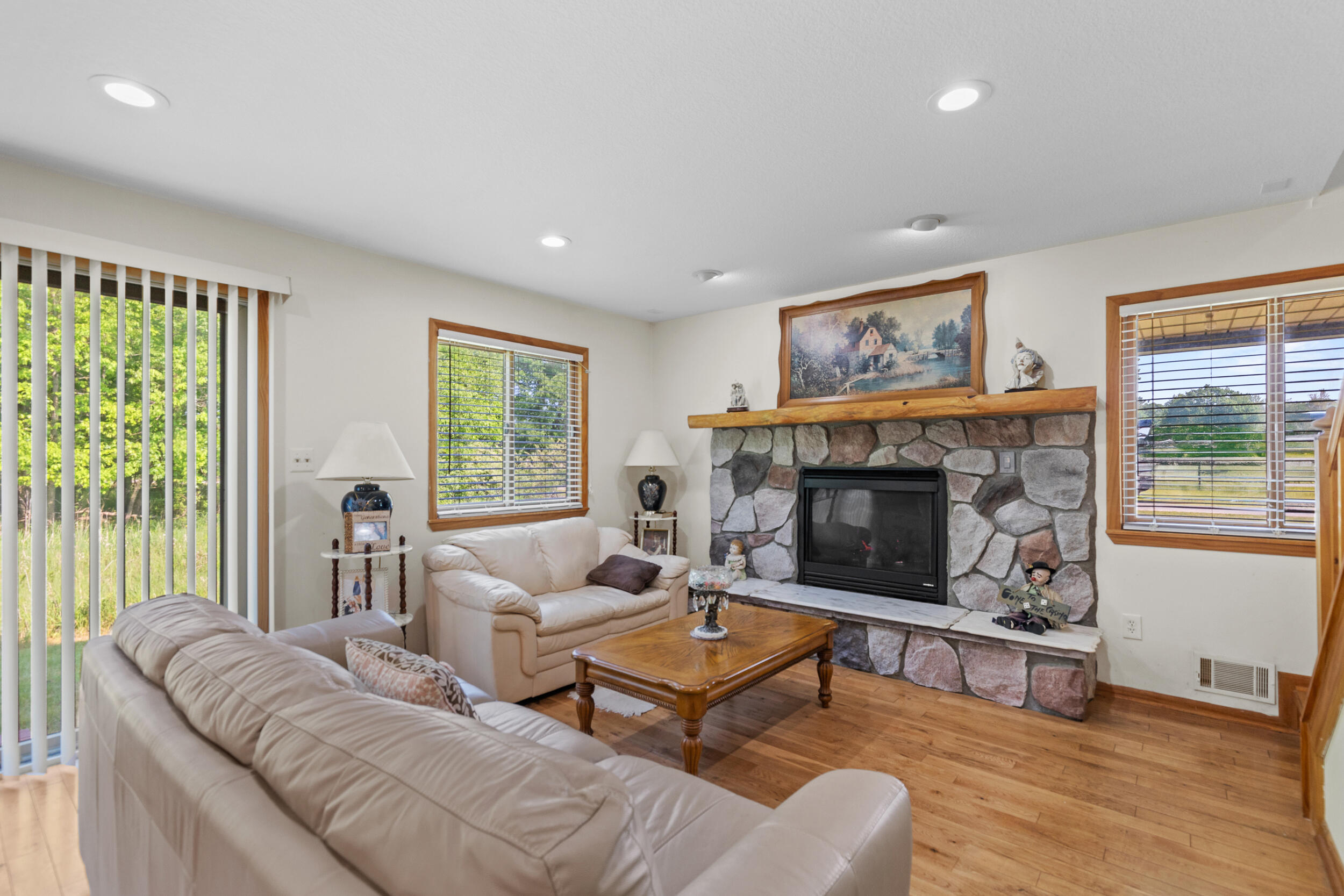 8885 Edgewater Drive