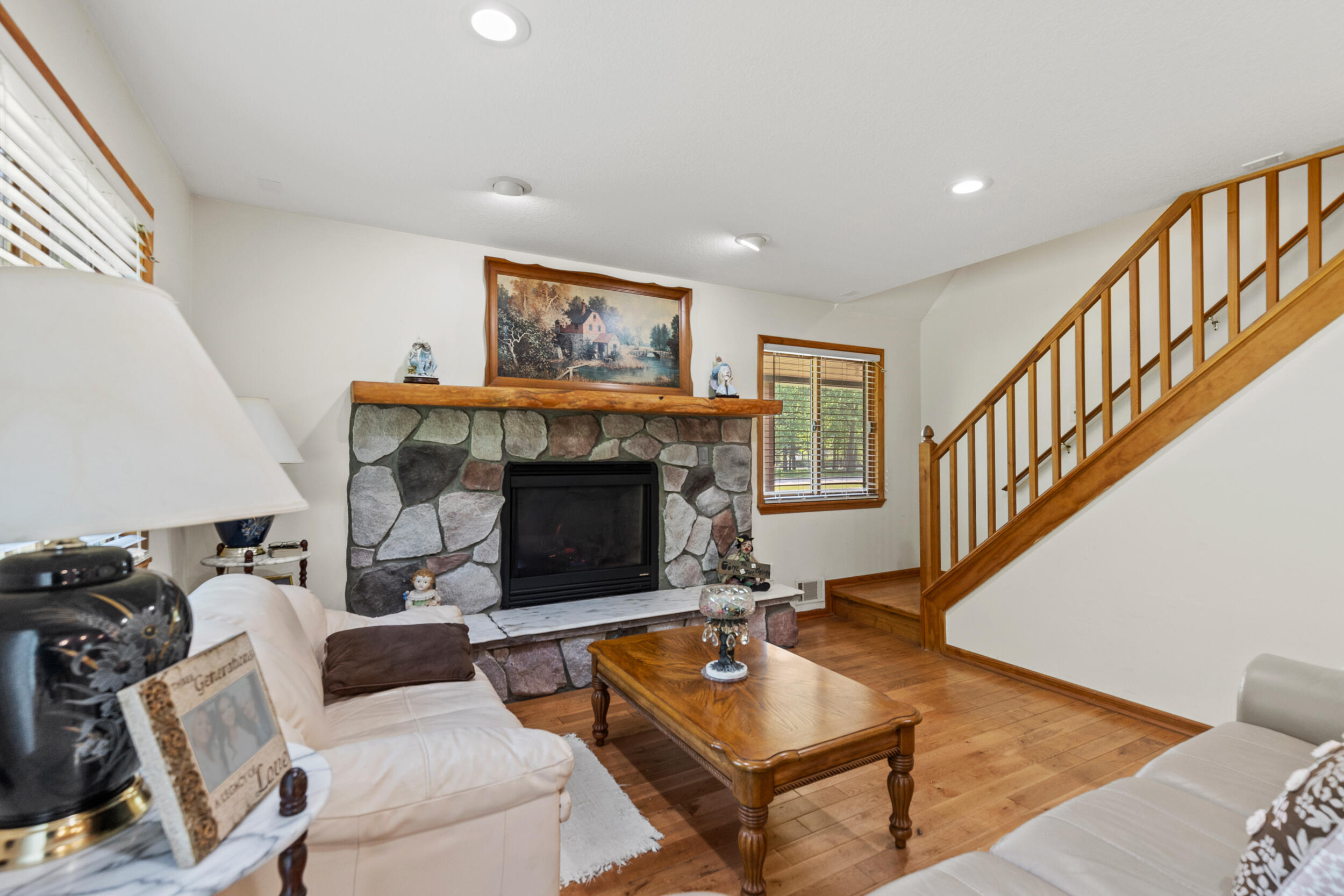 8885 Edgewater Drive