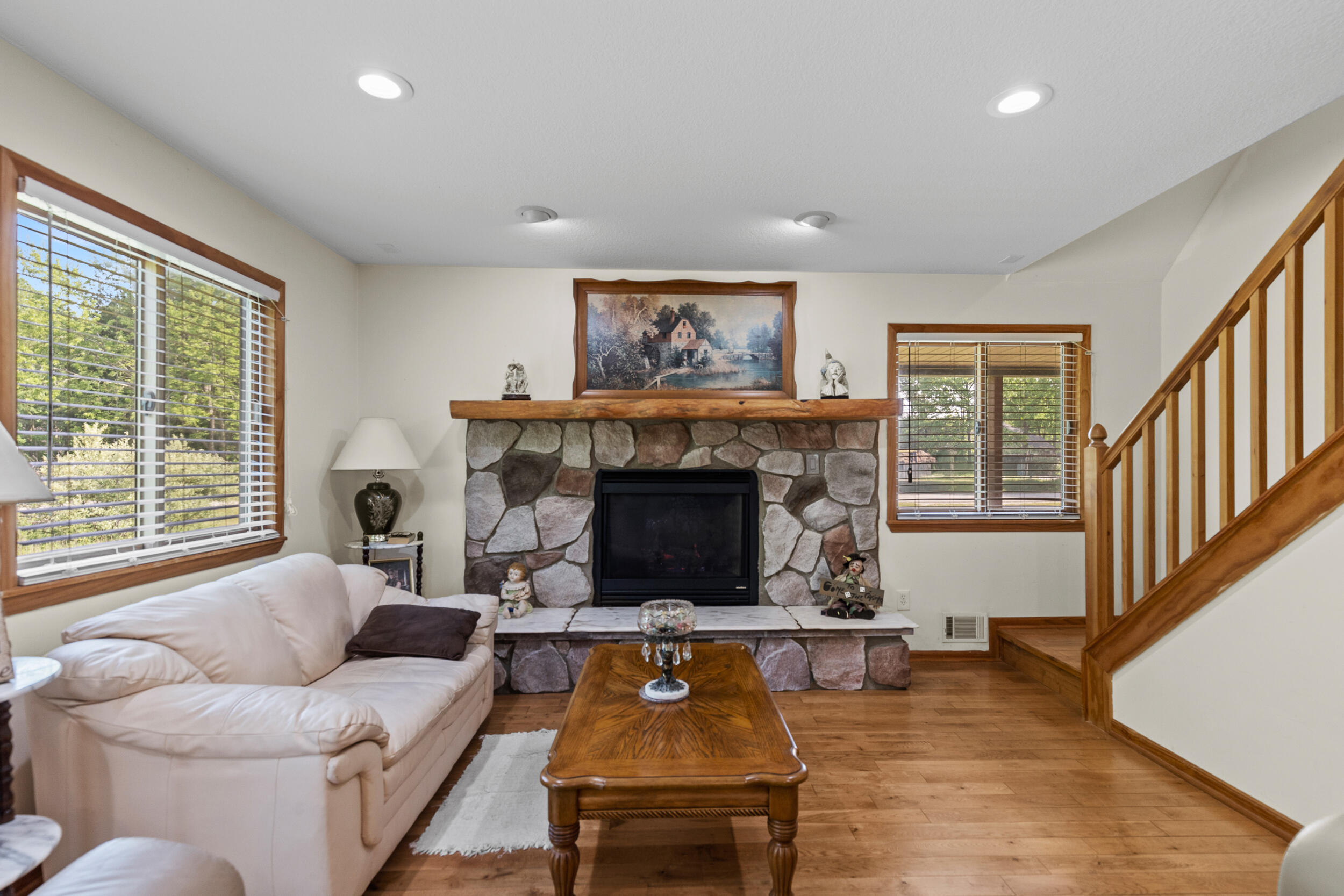 8885 Edgewater Drive