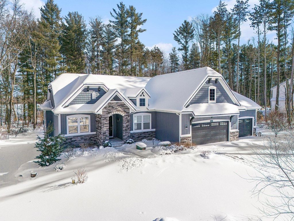 Photo of 8609 Bentham Court NE, Rockford, MI 49341 (MLS # 26003703)