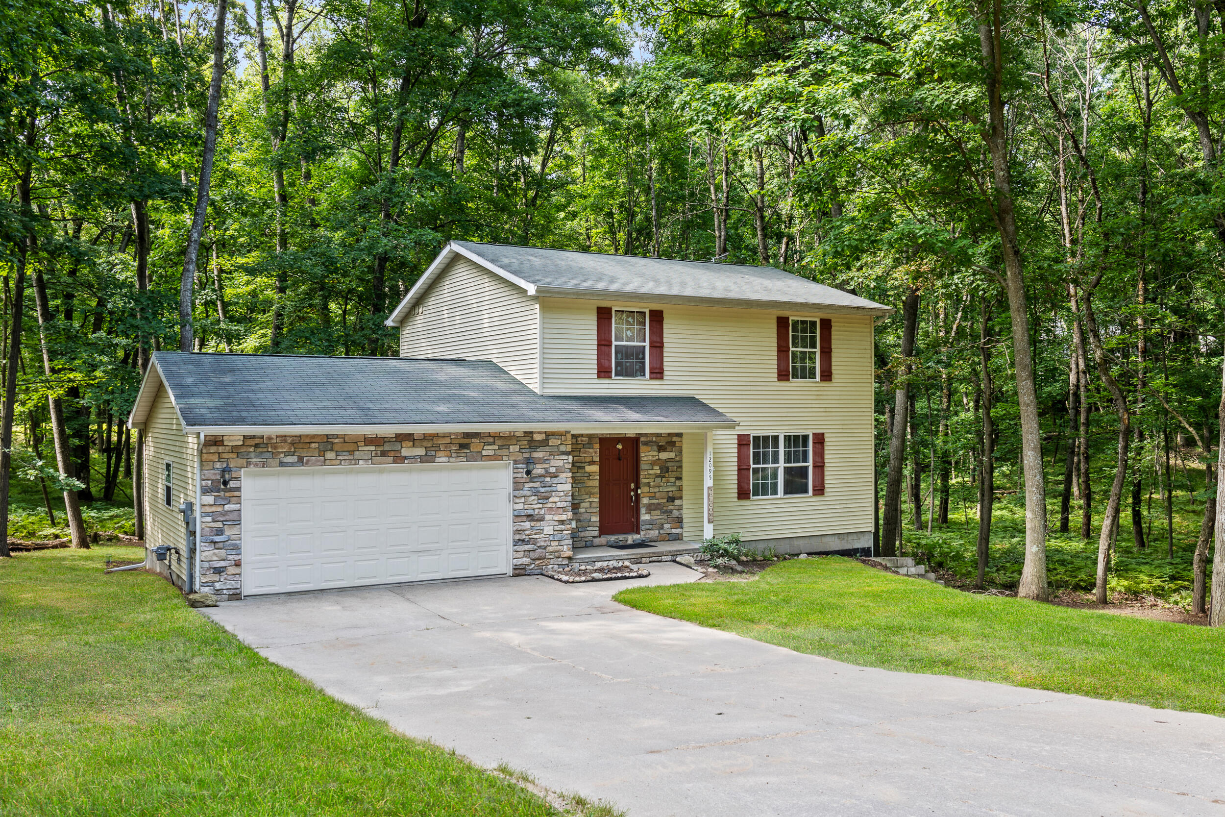 12095 Dubois Drive