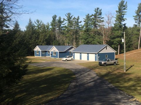 4312 Old Stronach Road Manistee MI 49660