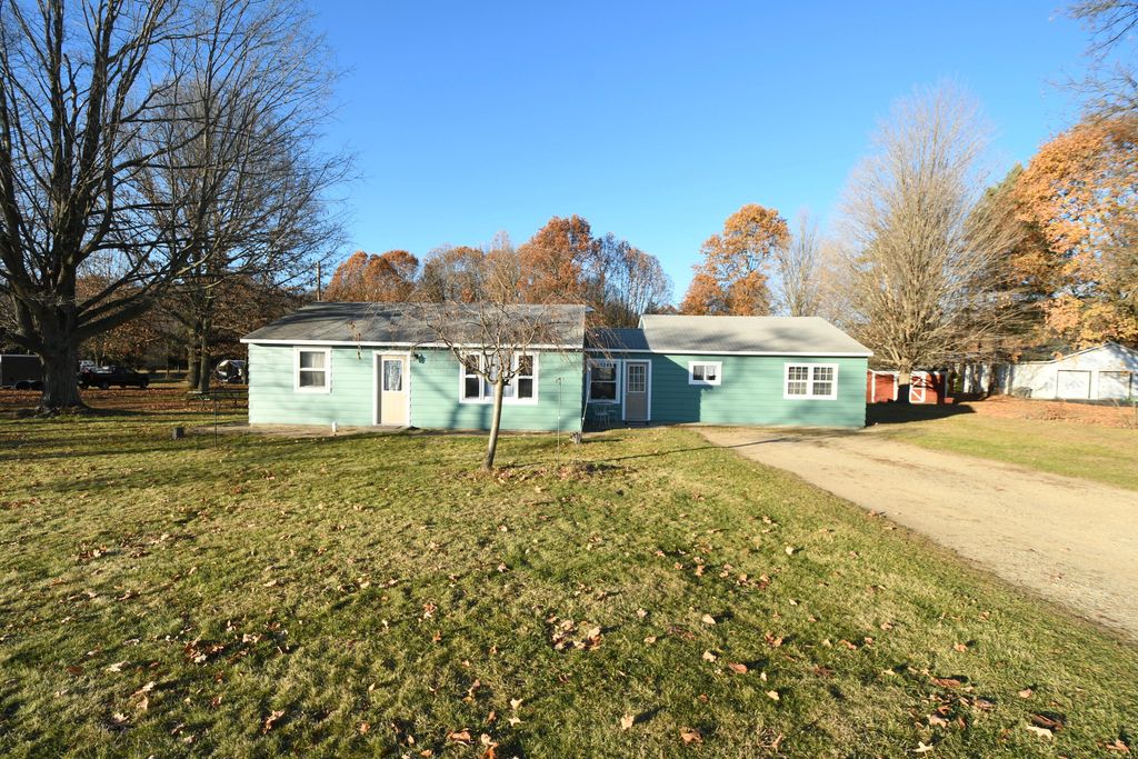 Photo of 25248 Front Street, Mattawan, MI 49071 (MLS # 26005715)