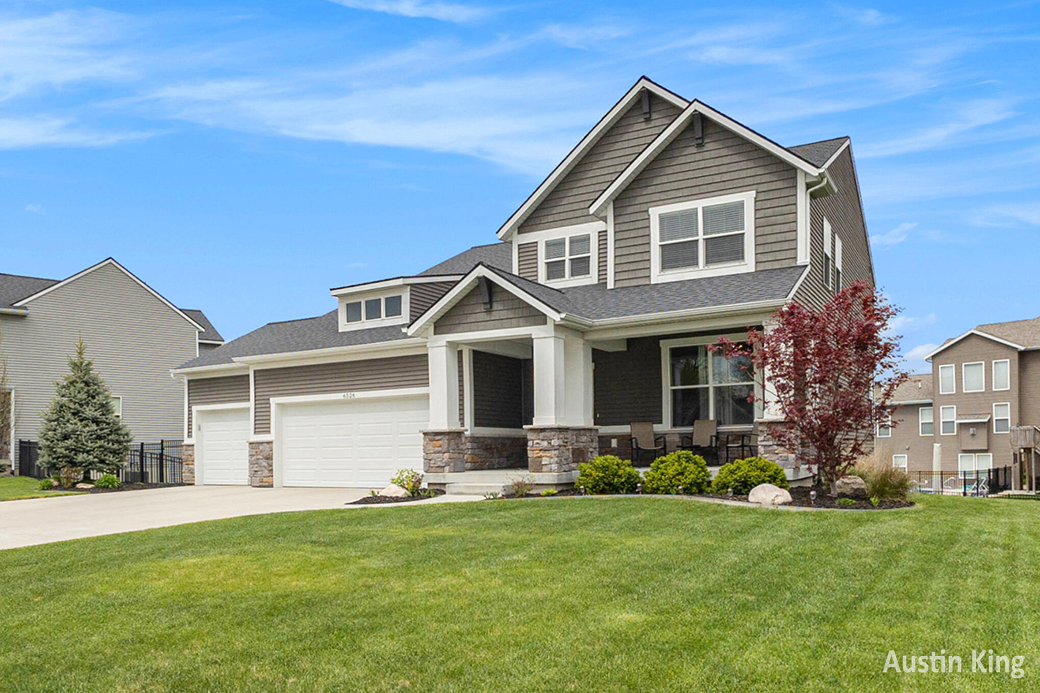 Hudsonville, Michigan 49426, United States, 4 Bedrooms Bedrooms, ,3 BathroomsBathrooms,Residential,Active,124893