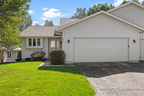 Photo for 2640 Rolling Ridge Lane NW