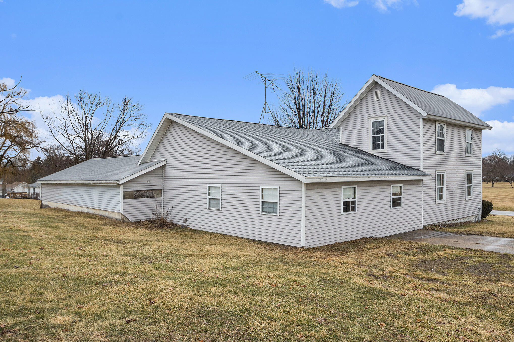 Union City, Michigan 49094, United States, 4 Bedrooms Bedrooms, ,2 BathroomsBathrooms,Residential,Active,83559