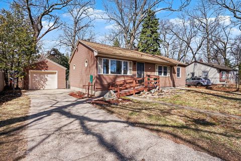 Photo of 1736 Montague Avenue, Muskegon, MI 49441 (MLS # 26013123)