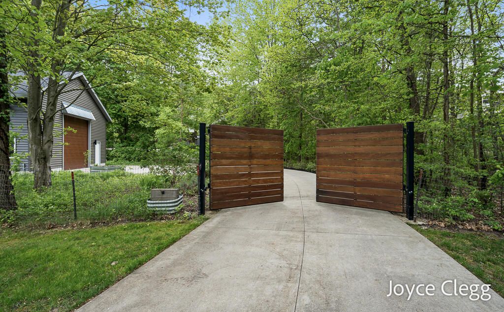 Photo of 6432 146th Avenue, Holland, MI 49423 (MLS # 26025423)