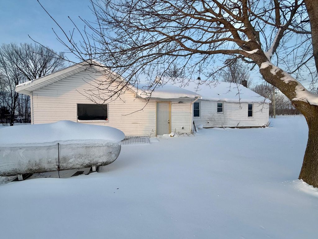 Photo of 9255 E Cleveland Road, Hesperia, MI 49421 (MLS # 26005095)