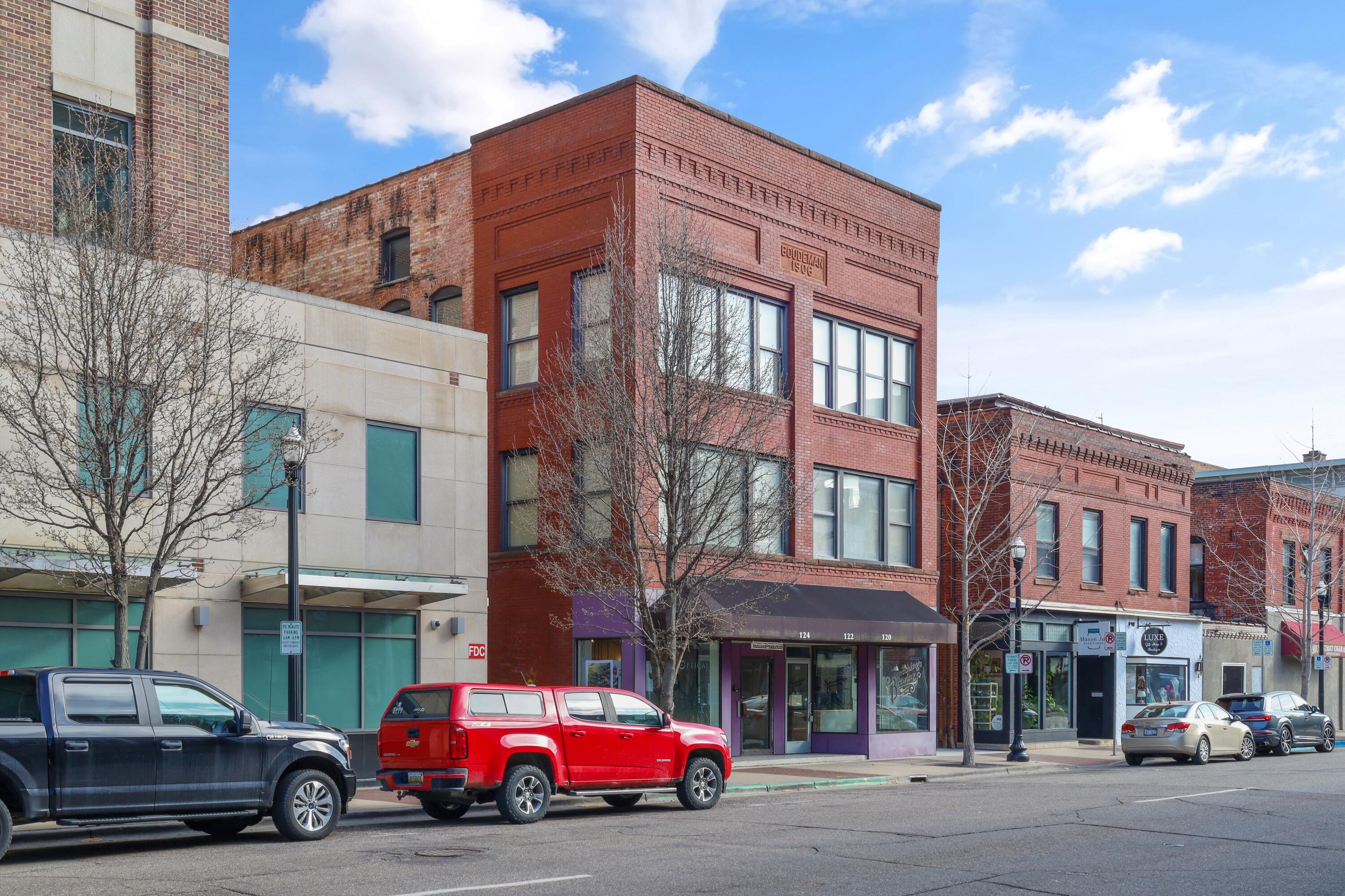 126 W South Street