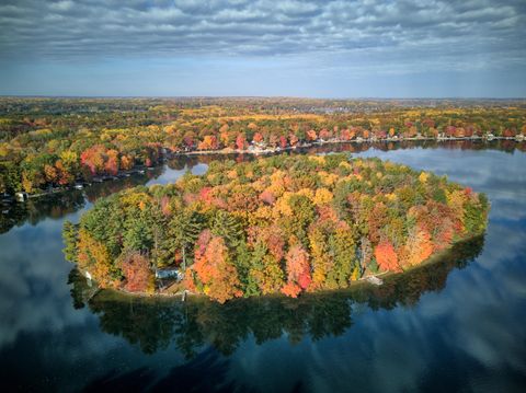 8918 W School Section Lake Drive Mecosta MI 49332