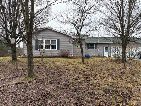 Photo of 8392 Huff Road, Bellevue, MI 49021 (MLS # 26009021)