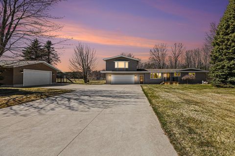 Photo of 4786 Red Apple Road, Manistee, MI 49660 (MLS # 26014793)