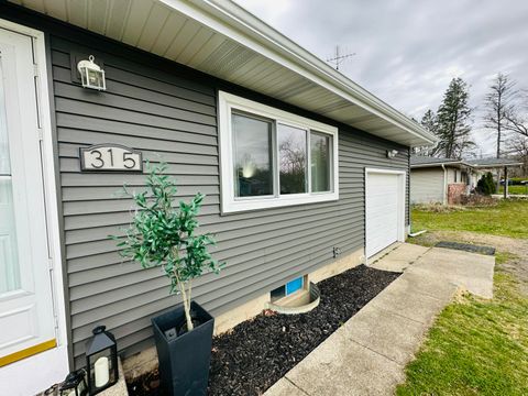 315 Pam Drive Berrien Springs MI 49103