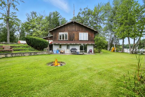 Photo of 5985 Bayshore Drive, Irons, MI 49644 (MLS # 25043963)