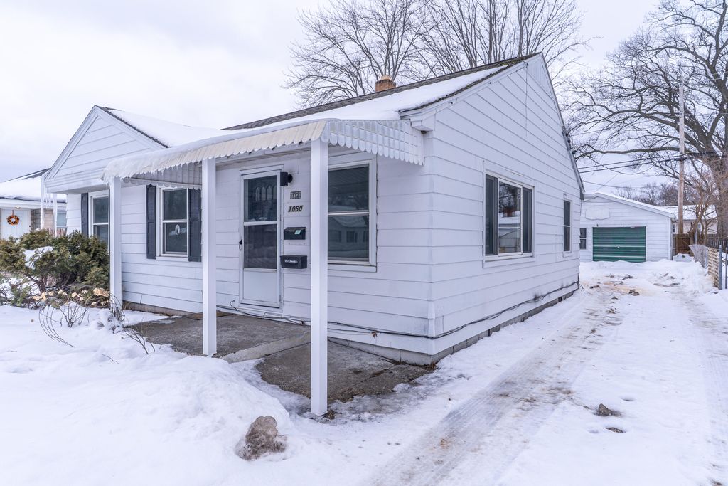 Photo of 1060 Green Street, Muskegon, MI 49442 (MLS # 26005300)