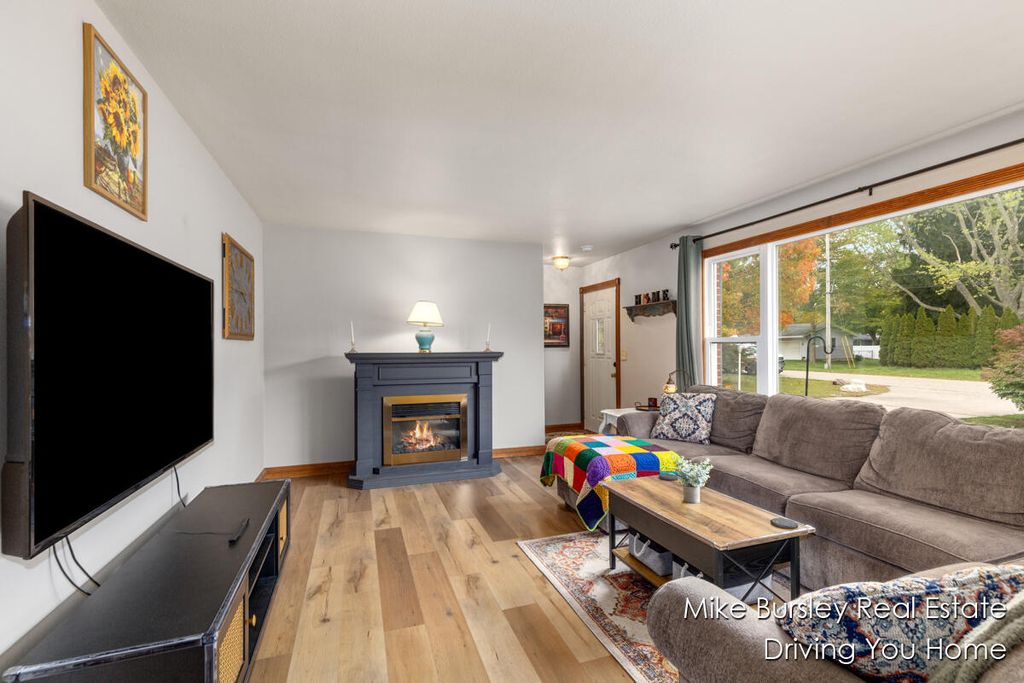 Photo of 4776 Crestwood Avenue, Holland, MI 49423 (MLS # 25053788)