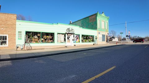 866-870 Pine Street Muskegon MI 49442