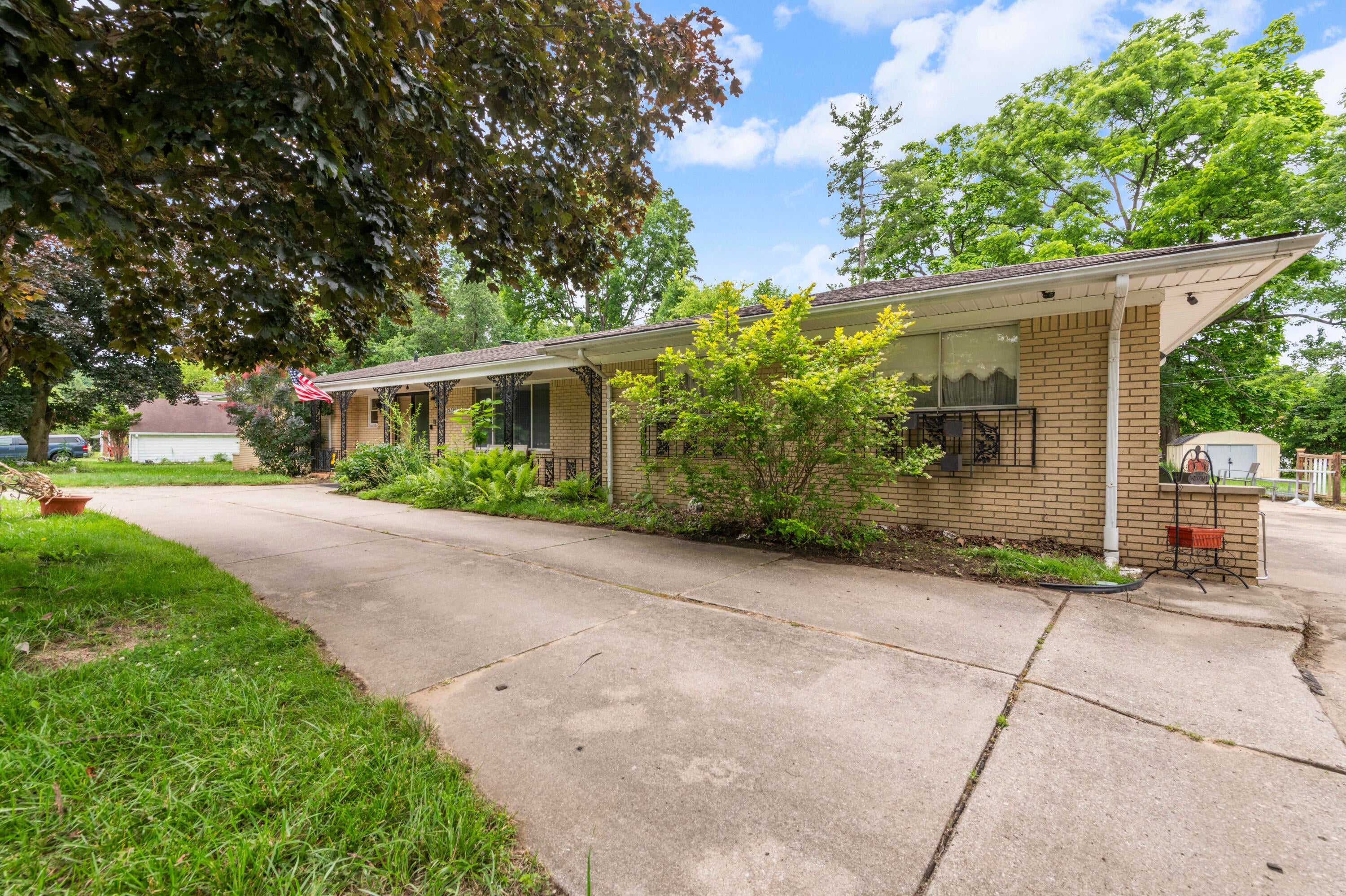 24319 Tamarack Trail