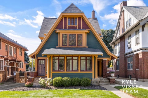 Photo for 557 Madison Avenue SE