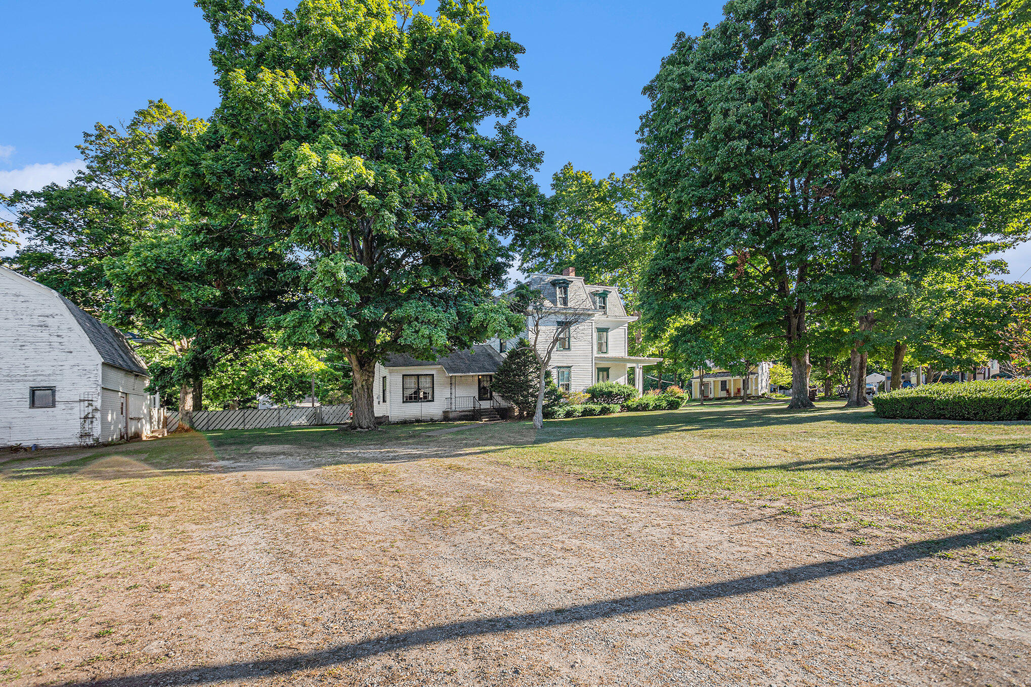 Union City, Michigan 49094, United States, 5 Bedrooms Bedrooms, ,2 BathroomsBathrooms,Residential,Active,205979