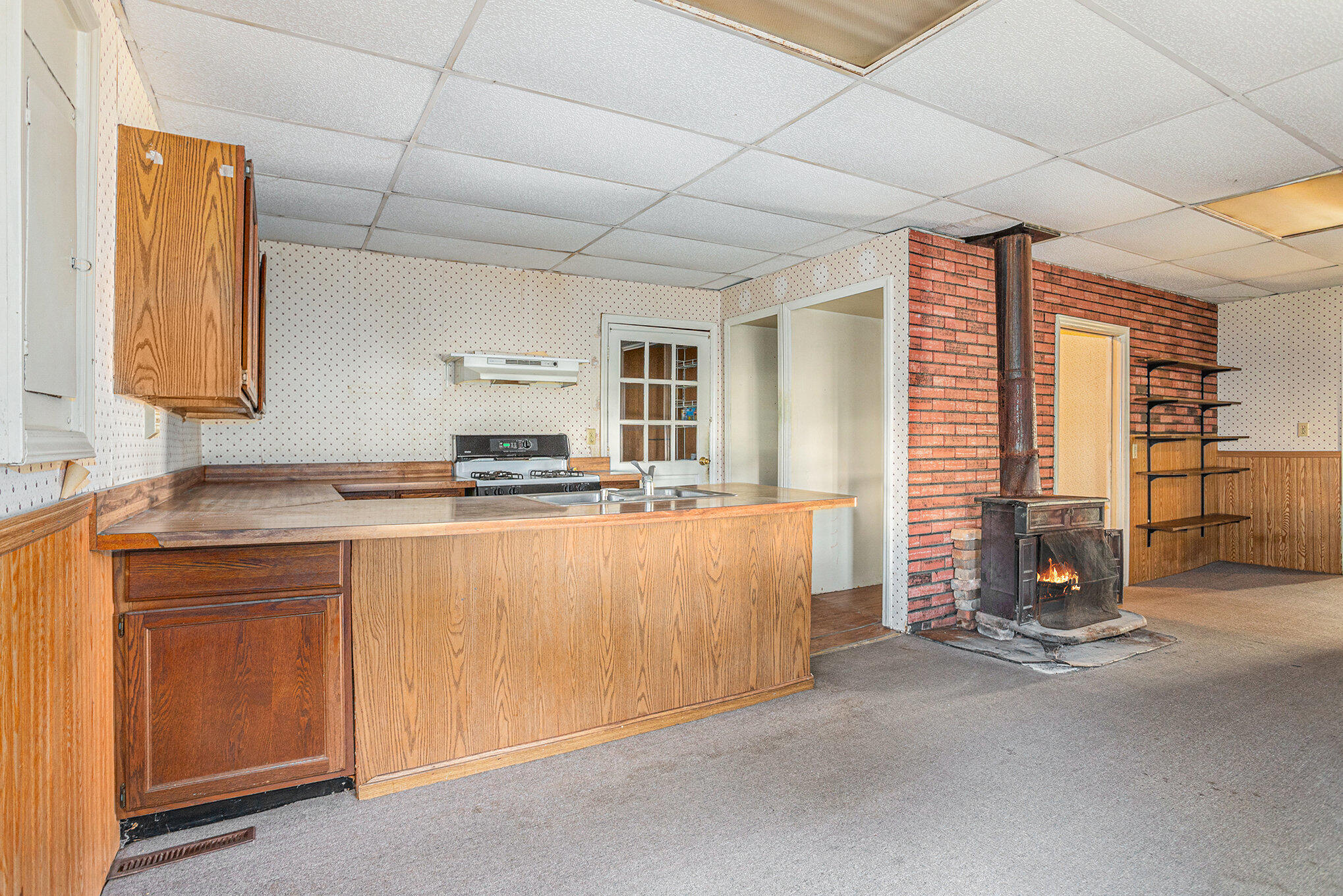 Union City, Michigan 49094, United States, 5 Bedrooms Bedrooms, ,2 BathroomsBathrooms,Residential,Active,205979