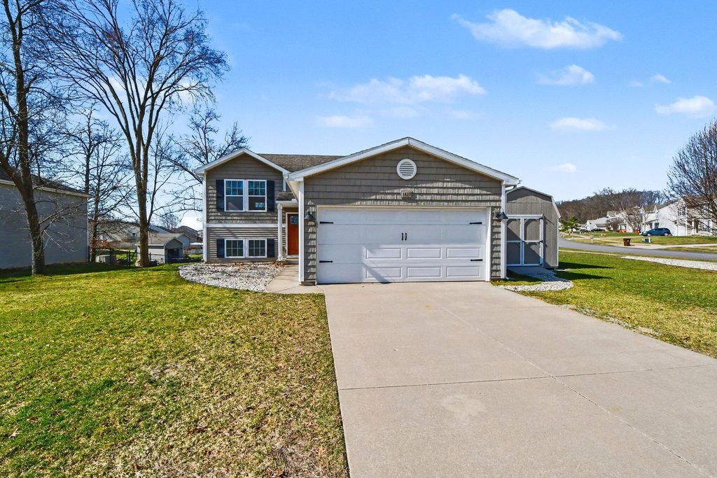 Photo of 1627 Hamlet Drive, Lowell, MI 49331 (MLS # 26010323)