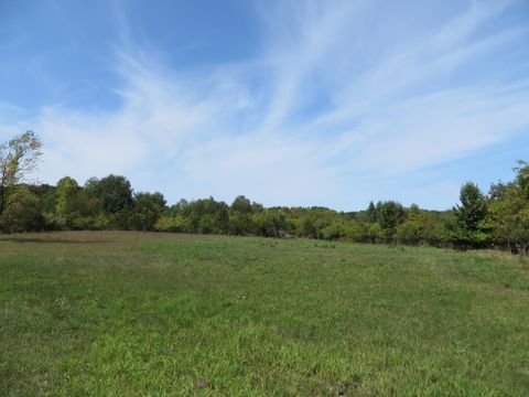 Photo of 5573 Wing Avenue SE, Kentwood, MI 49512 (MLS # 26015866)