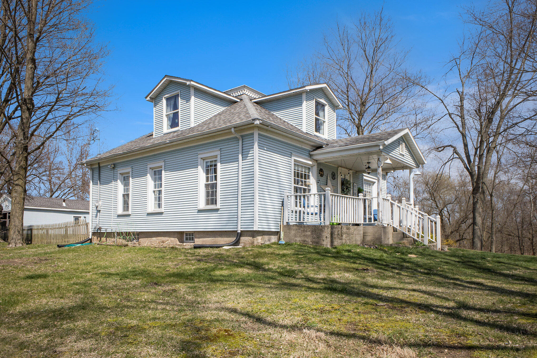 Sidney, Michigan 48885, United States, 3 Bedrooms Bedrooms, ,1 BathroomBathrooms,Residential,Pending,115799